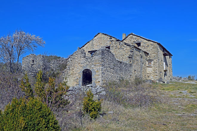 Mesones de Potenciana y Arcusa, entre Almazorre y&nbsp;Arcusa