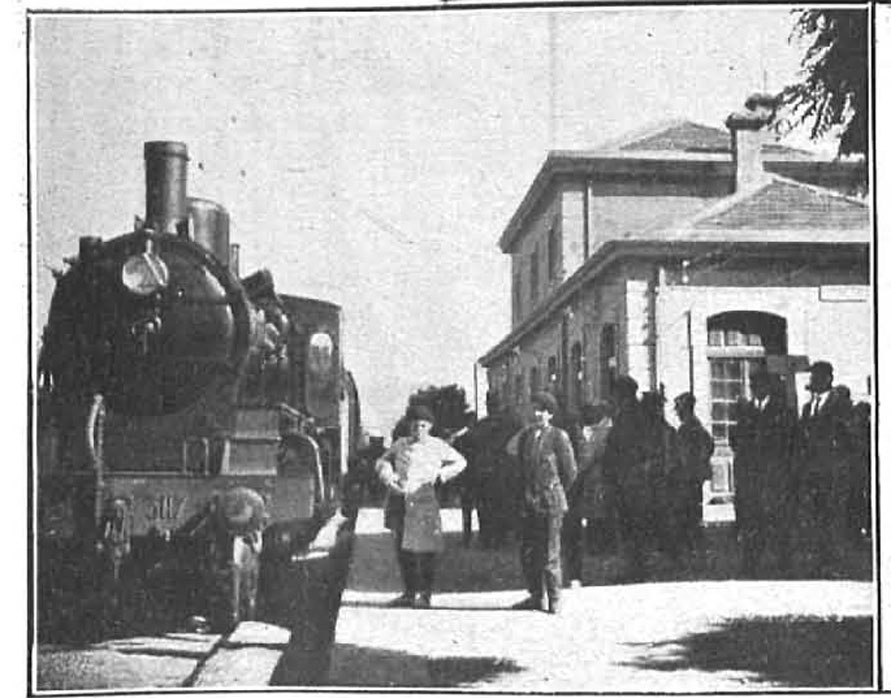 Z-Primer-convoy-Jaca-Arañones-en-Jaca-(Nuevo-Mundo,-4-8-1922) Foto De las Heras