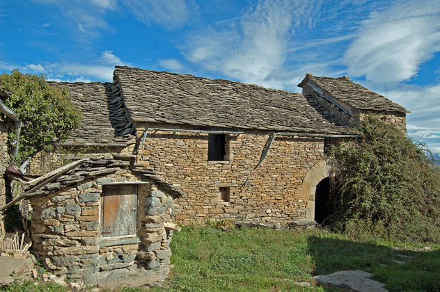 El núcleo de Montanui, en tierras de&nbsp;Cajigar