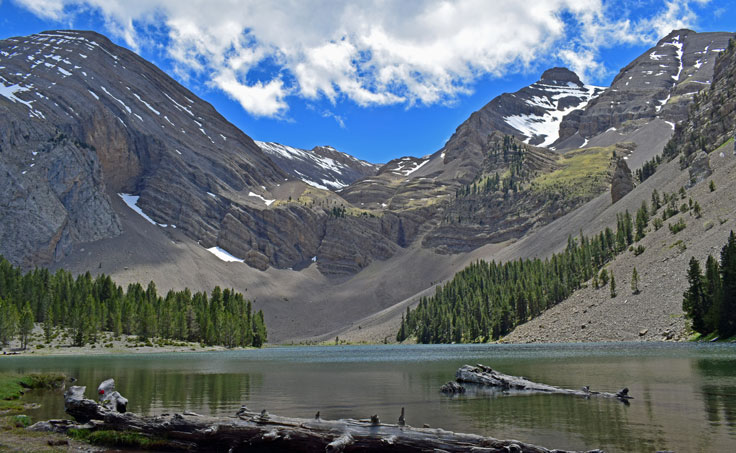 Ibón-Basa-de-la-Mora