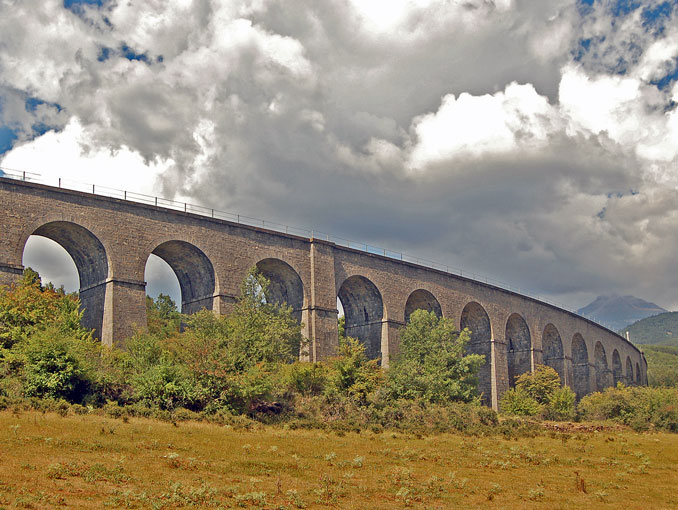 Viaducto-de-Cenarbe