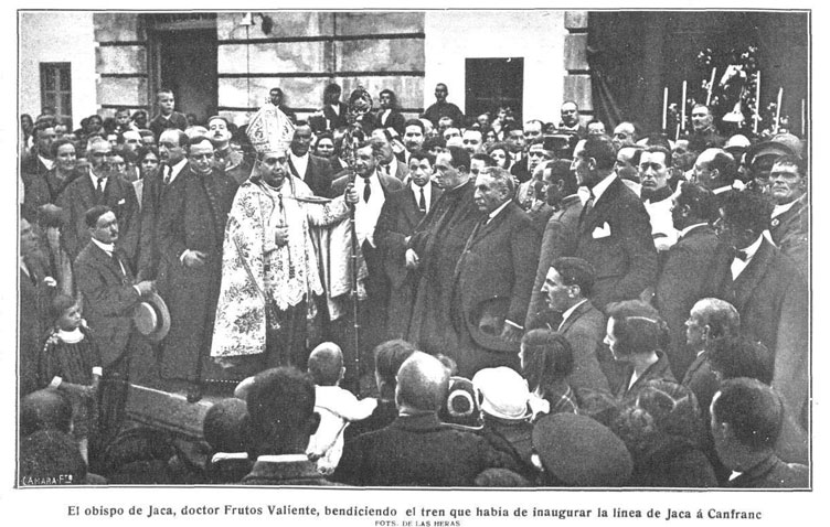 Z-Bendición-del-tren-inaugural-Jaca-Arañones-(Mundo-Gráfico,-2-8-1922)-Foto-De-las-Heras
