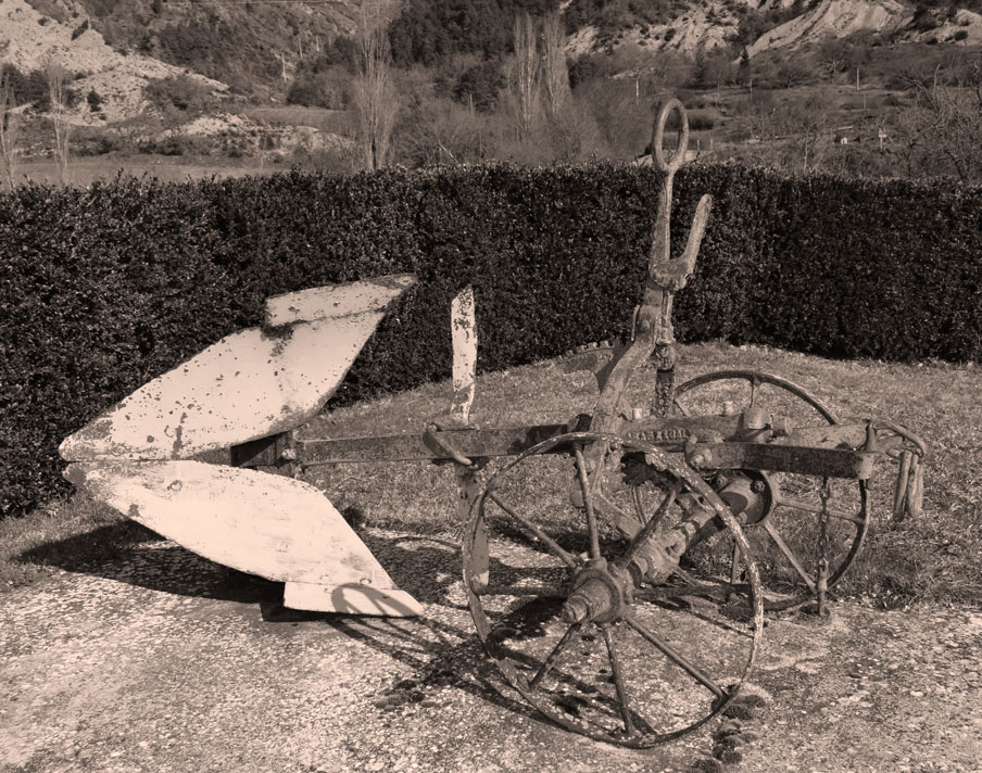 El arado Aranzabal como elemento&nbsp;ornamental